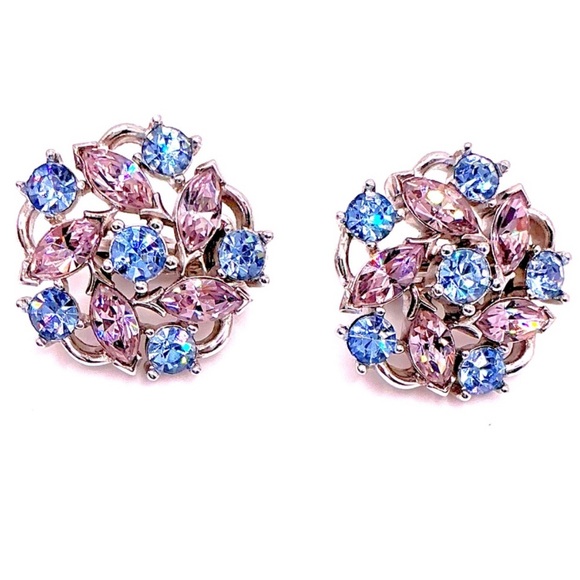 Vintage Crown TRIFARI Silver Tone Rhinestone Clip On Earrings